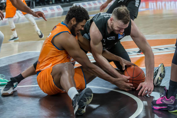 比赛的不确 比赛的不确