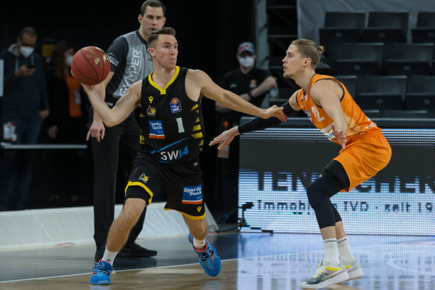 热刺主帅在 热刺主帅在